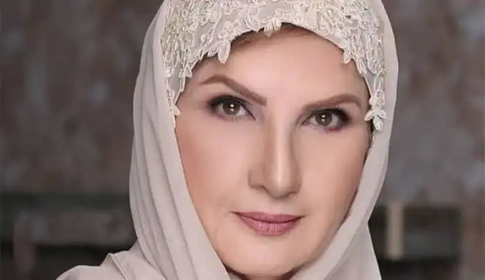 زهرا سعیدی بازیگر نقش آذر در سریال فریبا