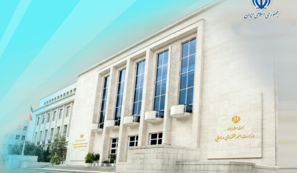 تعویق معرفی وزیر اقتصاد / دولت تا ۳ ماه فرصت دارد